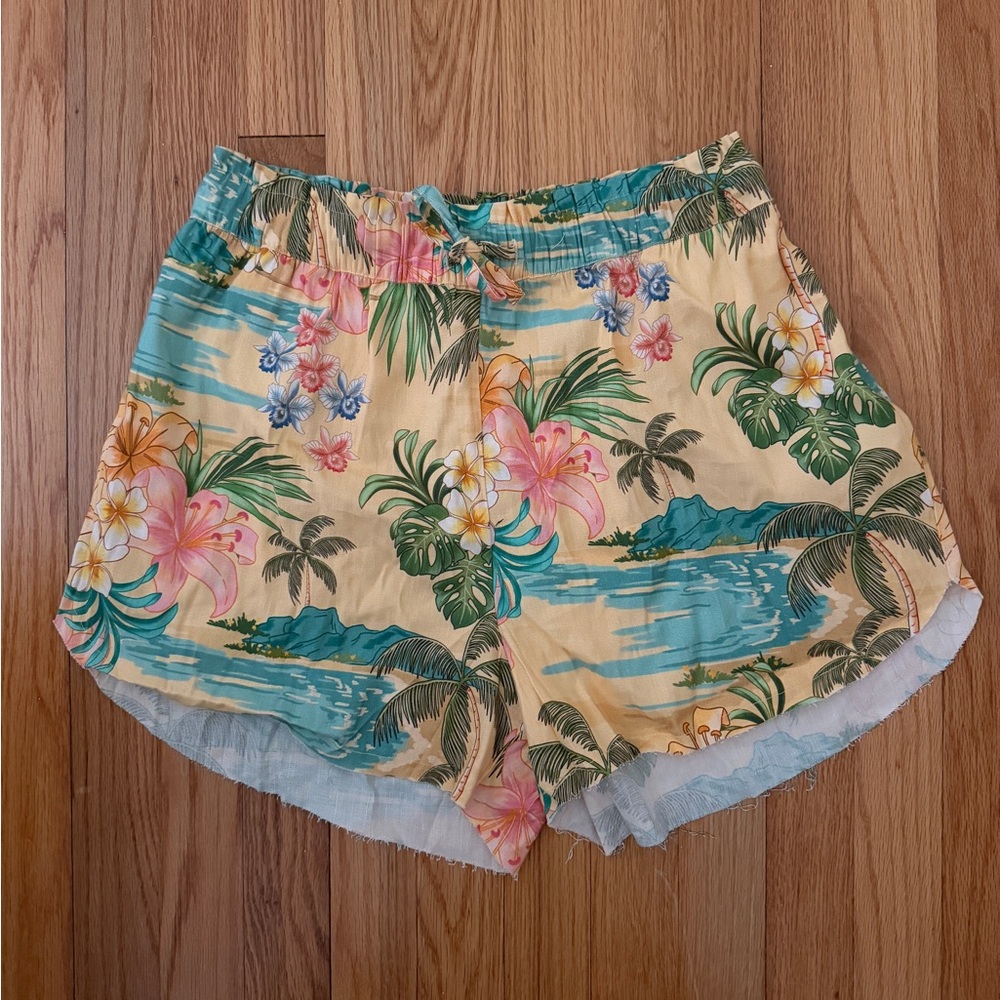 Shore Yellow Tropical Print Shorts NWT Size M